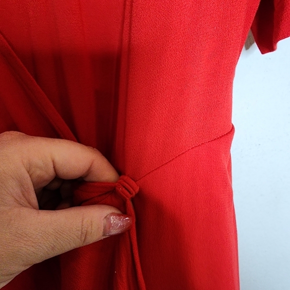 Banana Republic handkerchief hem red wrap midi dress. Belted. Size 12. Pockets - Picture 7 of 16